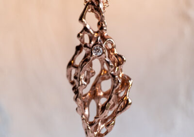 Šperk-ženství-S-SDIAMANTEM-Emaralleya-stříbrný-náhrdelník-pokovený-platinou-a-růžovým-zlatem