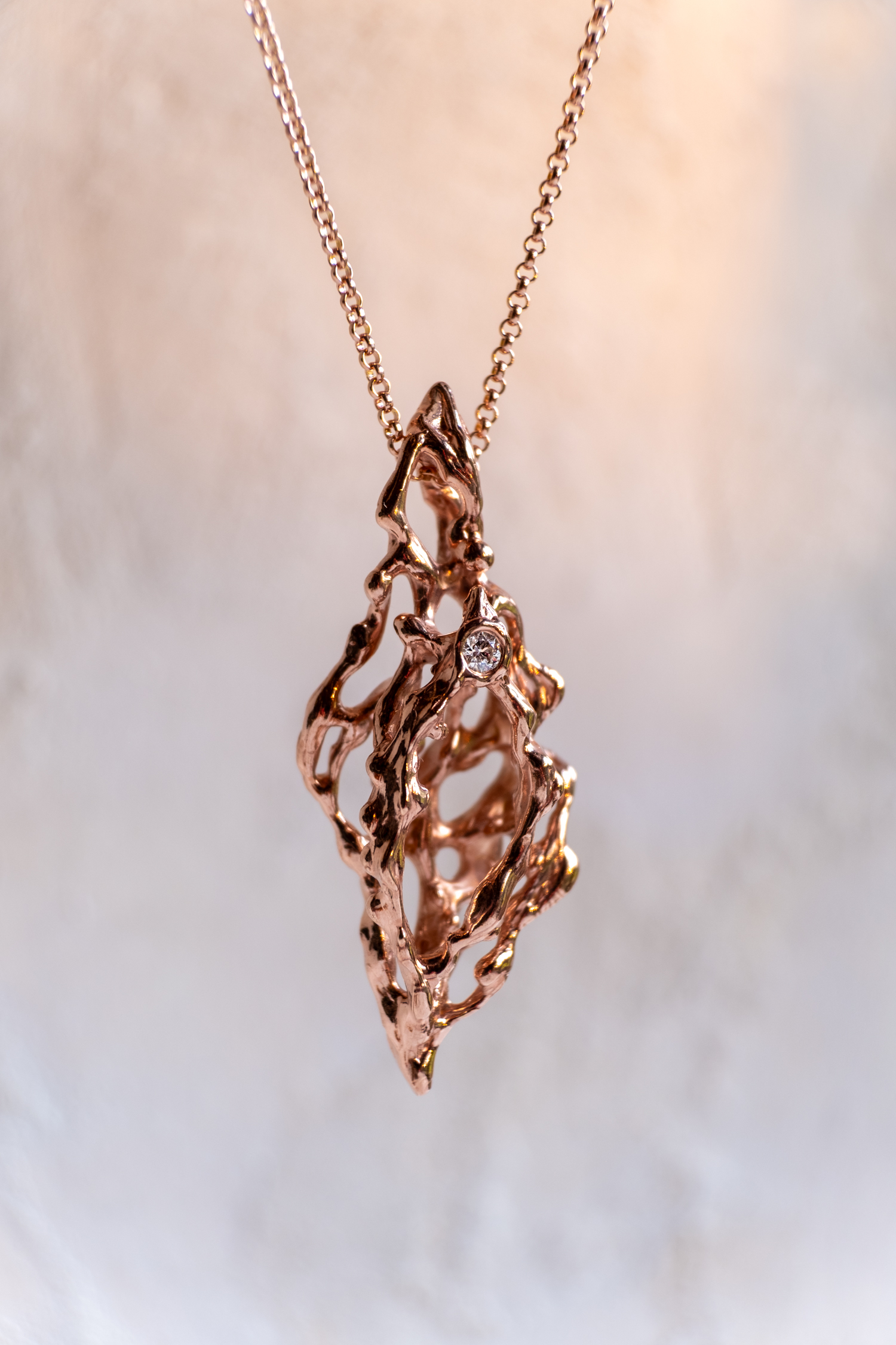 Šperk-ženství-S-SDIAMANTEM-Emaralleya-stříbrný-náhrdelník-pokovený-platinou-a-růžovým-zlatem