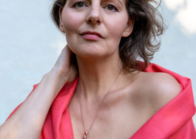 Markéta-Emara-Mitro- S-NÁHRDELNÍKEM-ŽENSTVÍ-S-DIAMANTEM